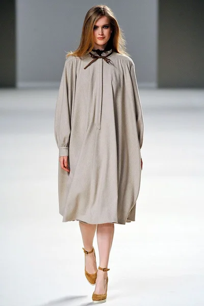Look 28